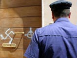 Итальянские антисемиты решили напомнить римлянам, что капитан французской сборной по футболу - еврей Итальянские антисемиты решили напомнить римлянам, что капитан французской сборной по футболу - еврей