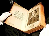 На аукционе Sotheby's в Лондоне на торги выставлен редкий экземпляр первого издания пьес Уильяма Шекспира, предварительно оцененный в 4,3-6,1 млн долларов США На аукционе Sotheby's в Лондоне на торги выставлен редкий экземпляр первого издания пьес Уильяма Шекспира, предварительно оцененный в 4,3-6,1 млн долларов США