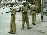 Полиция Индии задержала в четверг несколько сотен человек в связи с расследованием взрывов в Мумбаи (Бомбее), унесших жизни около 200 человек
