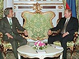 На переговорах с премьером Коидзуми Путин заверил, что Россия хочет заключить мирный договор с Японией На переговорах с премьером Коидзуми Путин заверил, что Россия хочет заключить мирный договор с Японией