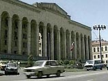 Парламент Грузии на внеочередном заседании во вторник рассмотрит проект постановления о пребывании российских миротворческих сил в зонах абхазского и югоосетинского конфликтов