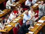 Парламент Грузии во вторник единогласно принял постановление "О миротворческих силах в конфликтных зонах", согласно которому российские миротворческие силы должны быть выведены из зон абхазского и южносетинского конфликтов