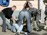 В Минске за несанкционированную акцию задержаны двое россиян В Минске за несанкционированную акцию задержаны двое россиян
