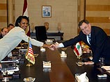 Госсекретарь США Кондолиза Райс нанесла неожиданный визит в Ливан. В столице страны Бейруте глава внешнеполитического ведомства США встретилась с премьер-министром Фуадом Синьорой и главой ливанского МИД Фавзи Салухом Госсекретарь США Кондолиза Райс нанесла неожиданный визит в Ливан. В столице страны Бейруте глава внешнеполитического ведомства США встретилась с премьер-министром Фуадом Синьорой и главой ливанского МИД Фавзи Салухом