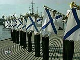 Российские военные моряки отмечают День ВМФ