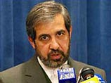 Иран требует от ООН не принимать "враждебную резолюцию" по ядерной проблеме, заявил в воскресенье журналистам официальный представитель иранского МИД Хамид Реза Асефи