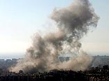 Очевидцы говорят о серии мощных взрывов, донесшихся из предместья. По данным палестинской стороны, в результате авианалетов убиты 10 человек. Бомбардировки продолжаются в течение дня