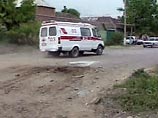 В результате двух взрывов у ворот дома Хазбиева сам прокурор не пострадал, однако погиб его младший брат, еще 11 его родственников получили ранения В результате двух взрывов у ворот дома Хазбиева сам прокурор не пострадал, однако погиб его младший брат, еще 11 его родственников получили ранения