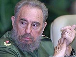 Фидель Кастро "встает с постели и 
самостоятельно ходит"