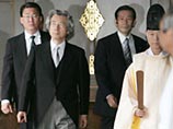 Предпринятый во вторник премьер-министром Японии Дзюнъитиро Коидзуми демонстративный поход в синтоистский храм Ясукуни вызвал в самой Японии критику со стороны не только оппозиции, но и политических деятелей из правящего лагеря