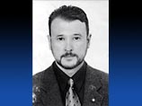 К своей 48-летней возлюбленной Галине Л. в деревню Вялки 40-летний Борис Б. приехал около полудня, не зная еще, что этот визит станет последним в его жизни. За влюбленными из угла комнаты молча следил 4-летний могучий кобель кавказской овчарки по кличке Б К своей 48-летней возлюбленной Галине Л. в деревню Вялки 40-летний Борис Б. приехал около полудня, не зная еще, что этот визит станет последним в его жизни. За влюбленными из угла комнаты молча следил 4-летний могучий кобель кавказской овчарки по кличке Б