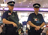 Ужесточение мер безопасности в британских аэропортах после раскрытия террористического заговора с целью взрыва самолетов оставило многих британцев без автомашин и квартир