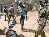Полиция Кении арестовала пятерых подозреваемых в нападении на чрезвычайного и полномочного посла России в Найроби Валерия Егошкина. Подозреваемые были задержаны близ места происшествия в городе Тика