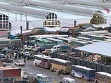 Территория Черкизовского рынка частично принадлежит российскому правительству, а частично находится в собственности московских властей Территория Черкизовского рынка частично принадлежит российскому правительству, а частично находится в собственности московских властей