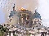 Спасены все купола Троицкого собора Петербурга, утверждают пожарные