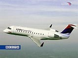 Региональный самолет CRJ-100 авиакомпании Comair совершал рейс 5191 из города Лексингтон, штат Кентукки, в Атланту. Он взлетел сегодня после 6:00 утра по местному времени (14:00 мск) и в 6:07 упал в двух километрах от аэропорта