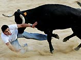 В Испании прошли традиционные бега от быков: 20 человек ранены, 1 бык погиб