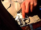 В Кузбассе преступник ограбил магазин с игрушечным пистолетом В Кузбассе преступник ограбил магазин с игрушечным пистолетом