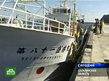 Россия передаст Японии двух из трех японских рыбаков, задержанных за браконьерство