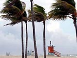 Метеорологи предупреждают, что ураган "Джон", находящийся в Тихом океане недалеко от Мексики, быстро усиливается
