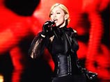 Концерт певицы Мадонны в Москве. По данным газеты "Жизнь", певица уже решила не ехать в Москву. По данным газеты, певица прислушалась к своей религиозной наставнице, которая убеждала Мадонну в том, что в российской столице ее ждет смертельная опасность