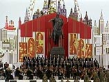 В праздничных мероприятиях по случаю Дня города в Москве принимают участие более 220 тыс. человек