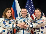 Бортинженер экипажа МКС-14 Михаил Тюрин, которому предстоит пилотировать "Союз" на орбиту, его американский коллега Майкл Лопес-Алегриа и первая женщина - непрофессиональный космонавт Ансари впервые отправляются в космос на российском корабле