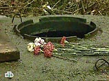 В Красноярске родители пятерых школьников, погибших весной 2005 года, разбили палаточный лагерь у коллектора в Ленинском районе города, где были найдены тела детей, и требуют их выдачи, сообщает "Интерфакс" со ссылкой на Ленинский РОВД В Красноярске родители пятерых школьников, погибших весной 2005 года, разбили палаточный лагерь у коллектора в Ленинском районе города, где были найдены тела детей, и требуют их выдачи, сообщает "Интерфакс" со ссылкой на Ленинский РОВД