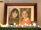 Две подруги Холли и Джессика пропали 4 августа 2002 года в городе Сохэм (графство Кембриджшир). Воспользовавшись отсутствием дома родителей, ушедших на вечеринку, девочки вышли из дома прогуляться. Дети так и не вернулись, став жертвой маньяка