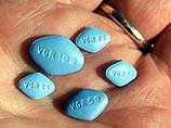 Спектр подделок широк: от грубой смеси клея, мела и сахара до почти точных химических копий сложных медикаментов вроде Lipitor производства компании Pfizer или таблеток от импотенции Viagra