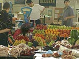 Россияне по-прежнему покупают продукты на базаре, а не в супермаркете