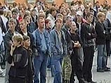 В Кондопоге у здания мэрии города порядка 300-350 человек собрались в пятницу на несанкционированный митинг В Кондопоге у здания мэрии города порядка 300-350 человек собрались в пятницу на несанкционированный митинг