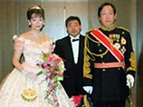 Японская пара оказалась в тюрьме за то, что выдала себя за членов императорской семьи