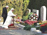 Папа завершает сегодня на ностальгической ноте шестидневный апостольский визит в родную Баварию. В Регенсбурге он посетил могилы родителей и старшей сестры