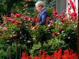 На пресс-конференции в Розовом саду Белого дома в пятницу он утверждал, что никогда не говорил о существовании оперативных связей между бывшим иракским лидером и террористическими организациями