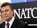 По словам Мороза, премьер-министр заявил о том, что понимает необходимость сотрудничества и будет способствовать сотрудничеству Украины и НАТО. При этом он добавил: "Никто от этого не отказывается" По словам Мороза, премьер-министр заявил о том, что понимает необходимость сотрудничества и будет способствовать сотрудничеству Украины и НАТО. При этом он добавил: "Никто от этого не отказывается"