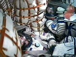"Союз" доставил на МКС экипаж 14-й экспедиции и первую космическую туристку