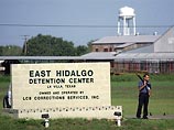 В американском штате Техас из тюрьмы сбежали шесть заключенных, в том числе бывший полицейский. Как заявил журналистам в среду шериф округа Идальго, расположенного на границе США и Мексики, Лупе Тревино, полиция считает всех шестерых беглецов очень опасны