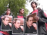 На Пушкинской площади в центре Москвы в пятницу вечером прошел пикет, приуроченный к годовщине приговора Мосгорсуда экс-главе НК ЮКОС Михаилу Ходорковскому и главе МФО МЕНАТЕП Платону Лебедеву На Пушкинской площади в центре Москвы в пятницу вечером прошел пикет, приуроченный к годовщине приговора Мосгорсуда экс-главе НК ЮКОС Михаилу Ходорковскому и главе МФО МЕНАТЕП Платону Лебедеву