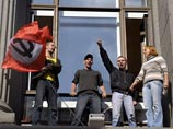 Около 30 нацболов проникли в здание Минфина в Москве с требованием отставки Кудрина Около 30 нацболов проникли в здание Минфина в Москве с требованием отставки Кудрина