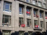 25 сентября в 12:30 около 30 активистов НБП захватили здание Минфина 25 сентября в 12:30 около 30 активистов НБП захватили здание Минфина