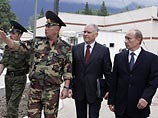 Владимир Путин попил чаю и побеседовал с тещей капитана на заставе у российско-грузинской границы