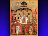 Православные христиане празднуют Воздвижение Креста Господня