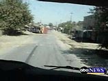 Колонна грузовиков с гражданскими грузами компании Halliburton в Ираке под конвоем американских солдат попала в засаду. Военный конвой бежал с места нападения, заявляет выживший водитель, которому удалось снять происшедшее на видеопленку