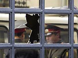 Активисты Евразийского союза молодежи атаковали свиной головой посольство Грузии в Москве