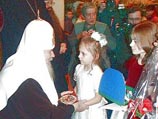 "Когда я посещаю приюты, с содроганием слушаю рассказы детей, как они бежали из дома, скитались, голодали, через что многим пришлось пройти: это совершенно здоровые, красивые ребята, которые мечтают только об одном - иметь родителей", - заявил Патриарх "Когда я посещаю приюты, с содроганием слушаю рассказы детей, как они бежали из дома, скитались, голодали, через что многим пришлось пройти: это совершенно здоровые, красивые ребята, которые мечтают только об одном - иметь родителей", - заявил Патриарх