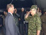 Шестеро российских офицеров, обвиняемых властями Грузии в шпионаже, по прибытию в подмосковный аэропорт "Чкаловский" дали импровизированный брифинг. Все произошедшее с ними они называют "провокацией", а выдвинутые обвинения сфабрикованными Шестеро российских офицеров, обвиняемых властями Грузии в шпионаже, по прибытию в подмосковный аэропорт "Чкаловский" дали импровизированный брифинг. Все произошедшее с ними они называют "провокацией", а выдвинутые обвинения сфабрикованными