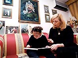 Вдова и дочь Ясира Арафата получили тунисское гражданство