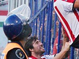 Полицейский в Аргентине наказан за празднование гола