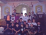 Общество российско-чеченской дружбы (ОРЧД), которое было создано в 2000 году, находится в Нижнем Новгороде и имеет отделения в Назрани и Грозном